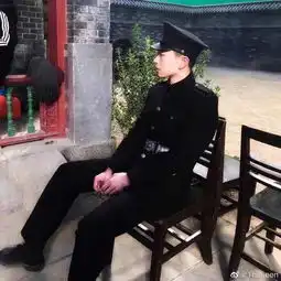 令人怦然心动的侧颜照妈妈我恋爱了...