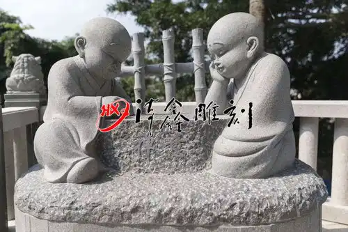 海鑫古建寺庙石雕分享一组呆萌可爱的石雕小沙弥