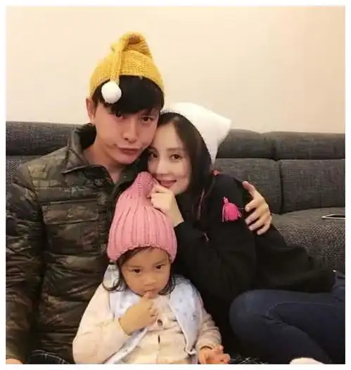 为孩子重修旧好贾乃亮频放复合信号,李小璐缕清与pgone时间线