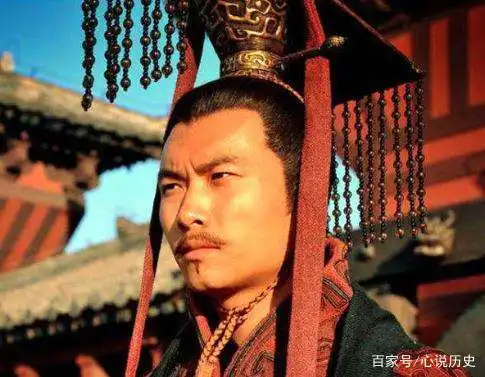 贾诩才是曹操的杀子仇人,为什么曹操不记恨他,曹丕也不记恨