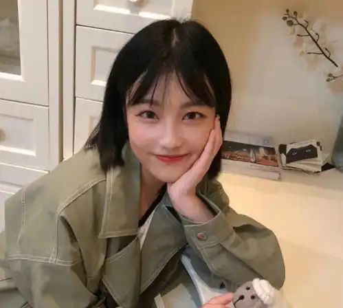 耐看型女生脸上有这些特征,即使素颜朝天也越看越美