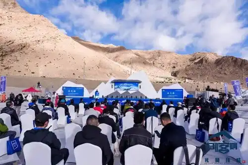 弘扬攀登精神,探索山地户外运动产业化高质量发展世界之巅攀登者论坛成功举办