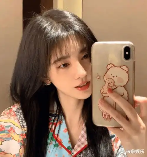 对镜自拍头像鞠婧祎