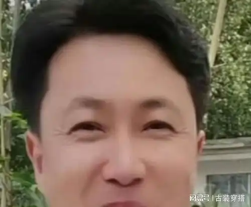 灵灵看世界,网红秀才颠覆了我对中老年妇女的认知