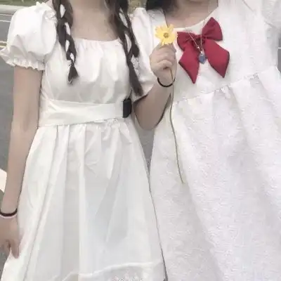 适合夏季闺蜜用的甜美姐妹头像精选别人赌气不吃饭我们赌气吃两顿
