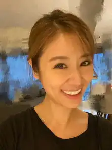 不老女神没有修图的情况崩坏了,林心如晒自拍解析纯天然