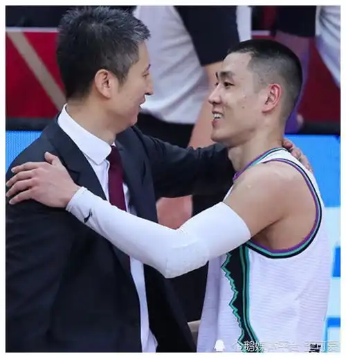 郑毅和高诗岩的正面碰撞来了,全运会三人篮球奥运组合将对阵福建