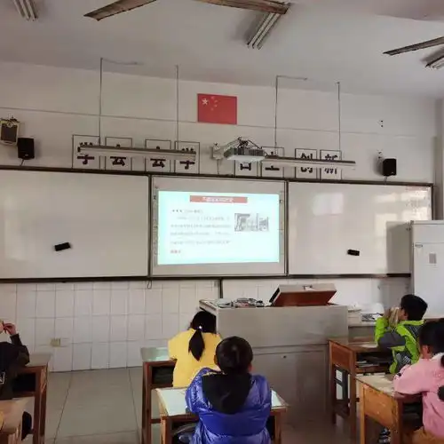 铭记历史强国有我镇江市金山实验学校国家公祭日主题活动