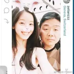 奶茶妹妹ins晒与老公同框甜蜜刘强东法令纹亮了