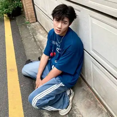 2023最新轻松自在男生头像