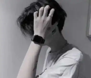极丧微苦男头在我一无所有的年纪,我连快乐都给不起自己