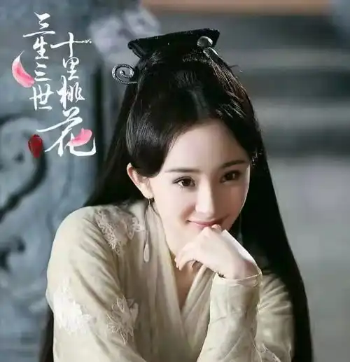 迪丽热巴连续八年为杨幂庆生,两代女顶流之间的神仙友情