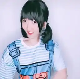 女装大佬阿纯男装什么样看到照片后,网友不穿男装可惜了
