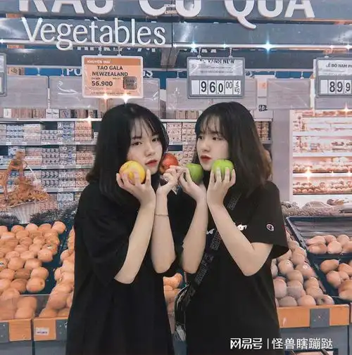 越南双胞胎姐妹,一个嫁中国,一个留越南,6年后姐妹差距明显