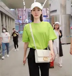 王丽坤不过是穿了条开叉裙,就气质大变不敢认,网友这才叫女神