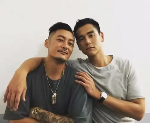 彭于晏我的初吻给了余文乐,相识20年,用行动诠释兄弟之情