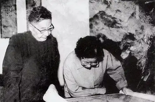 老舍和女作家同居后,妻子赶来,她留书于他各据一城,永不相见