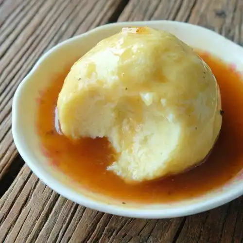最简单的土豆泥啦,绵软的土豆泥和酱汁是绝配哦