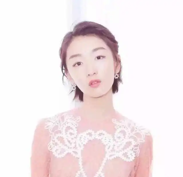 2018年金鹰女神票选,迪丽热巴屈居第二,赵丽颖再次上榜