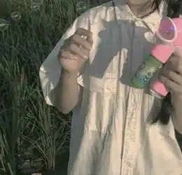 最近火了敲可爱泡泡机头像我太可爱,连蚊子都要亲我一口