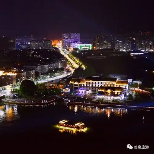 这座绝色山城,藏了一个烟火人间,夜色太太太撩人
