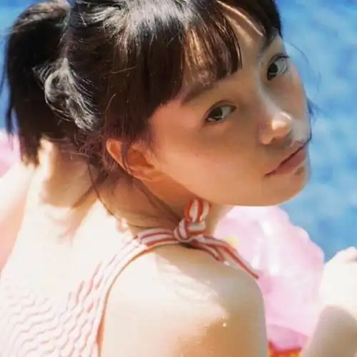 头像风吹走云朵
