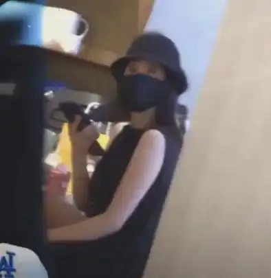 张翰和小14岁女生谈恋爱,全网炸锅竟然还是她