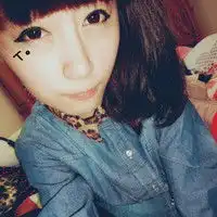 求一组可爱的带点非主流的闺蜜qq头像要三张,一左一右一中