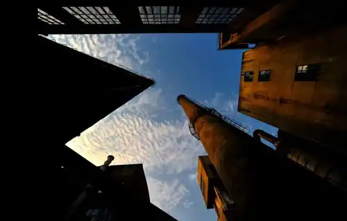 年轻人的新潮流圣地,东郊记忆首个城市电竞生态综合体签约落地成华融媒