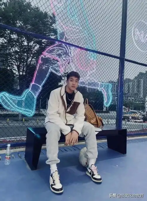 域外开阔地带,展现独特的男子气概
