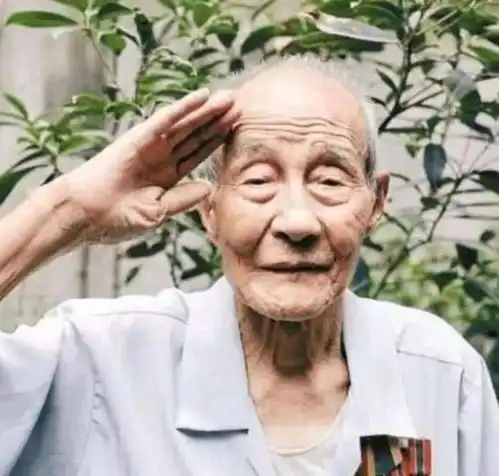 1999年一老人来到民政局办事,亮出身份后,惊动地方领导