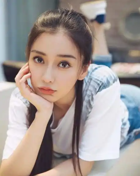 黄晓明和李菲儿同台,baby重提当年旧事,黄晓明再次霸气护妻