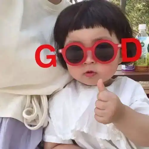 夏天带太阳镜只是时尚no它可以......