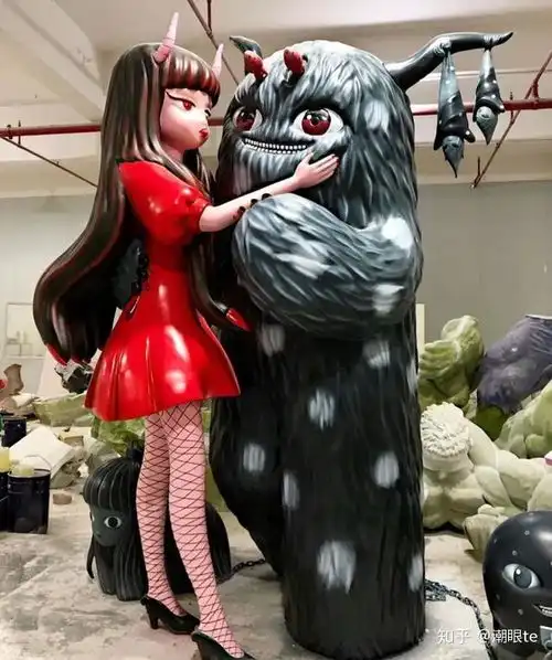 女性艺术家通常愿意选择什么题材进行创作