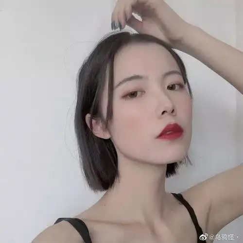 你短发的样子,真好看