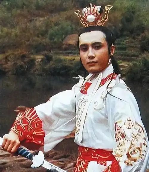 为何唐僧和孙悟空从不把小白龙当徒弟,也从不让他参与降妖的过程