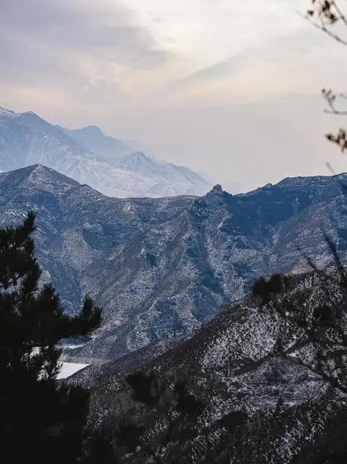 沿着长城一号旅游公路领略边塞好风光