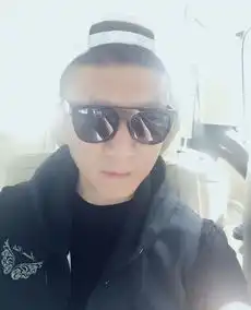 孙红雷一言不合就自拍网友自拍删了好好说话