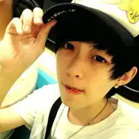 小帅哥qq男生头像活力青春小帅哥