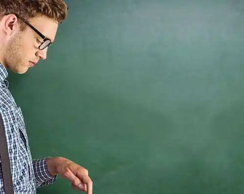 为什么曾经的黑板,变成了绿绿的颜色了班主任道出实情