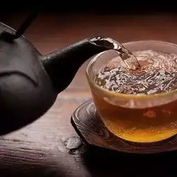 人生如茶沉时坦然,浮时淡然