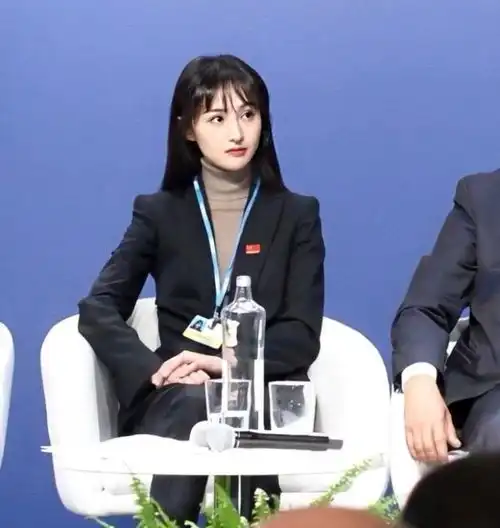 有种节约叫郑爽,洗澡中途关掉水,联合国上演讲遭质疑