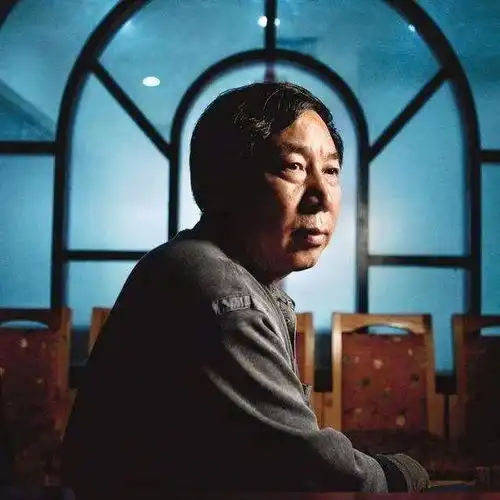 阎连科一个浑身长满尖刺的抱怨者