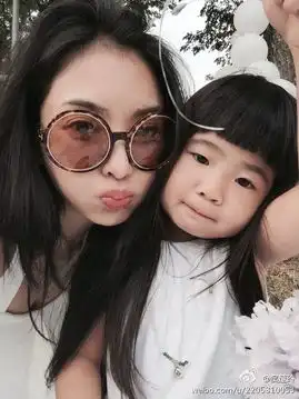 薯条家族秋游曹格和joe扮酷grace卖萌组图