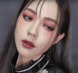 俏皮吸睛万圣节小恶魔妆容教程