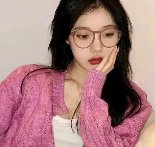 辣妹头像快点保存起来吧