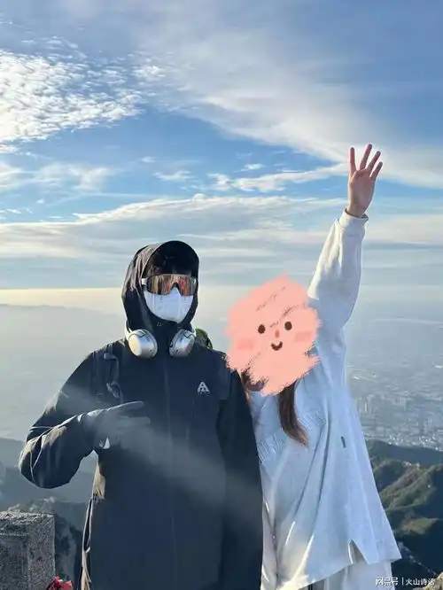 不靠谱女子称五一爬泰山,花600元找帅小伙陪爬,直言太快了