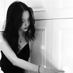 黑白头像2018女生超拽霸气御姐图片精选因为看清所以看轻
