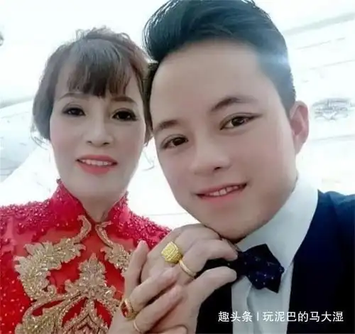 43岁阿姨被20岁小鲜肉滋润,日子过得有滋有味,确定是真爱吗