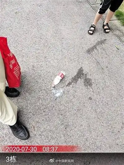 我犯了一个cuo7岁女孩高空扔矿泉水瓶用拼音写检讨